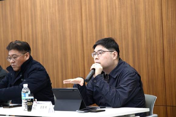 DS단석 신혁석 R&D센터 수석연구원이 Q&A에서 질의에 답하고 있다. [사진=DS단석]