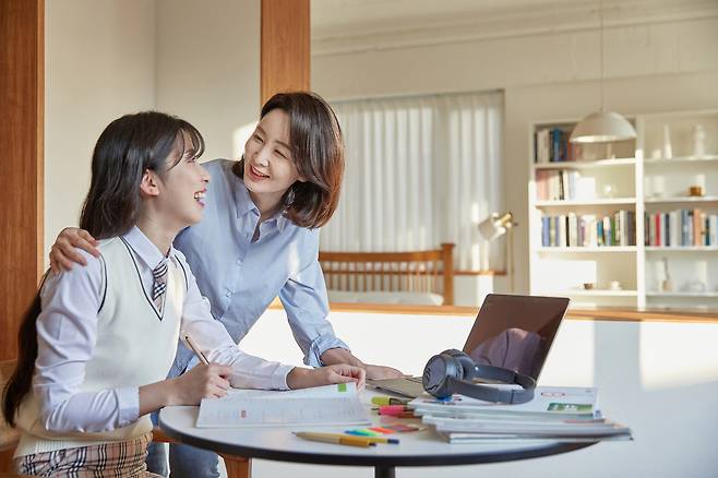 3월 새학기를 맞이하며 청소년 전용카드의 문의가 이어지고 있다. [게티이미지뱅크]