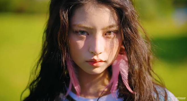 사진=스타쉽 공식 유튜브 'KiiiKiii 키키 'I DO ME' MV' 갈무리