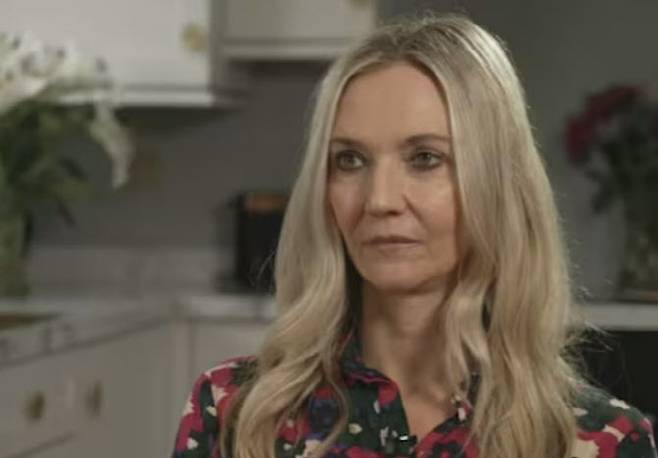 영국인 여성 수 웨스트우드-러틀리지(52)는 18년 전 일산화탄소 중독으로 30대 나이에 치매 진단을 받았다. (사진=ITV 캡처)