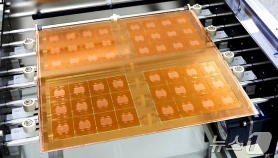 앱솔릭스의 유리 기판(앱솔릭스 제공) /뉴스1