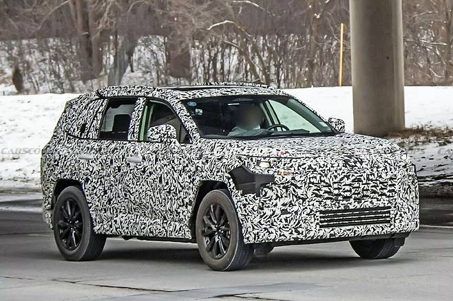 토요타 '라브4 풀체인지' 테스트카 (출처 : Carscoops)