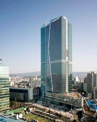 코웨이 서울 구로구 G타워 사옥. /코웨이 제공