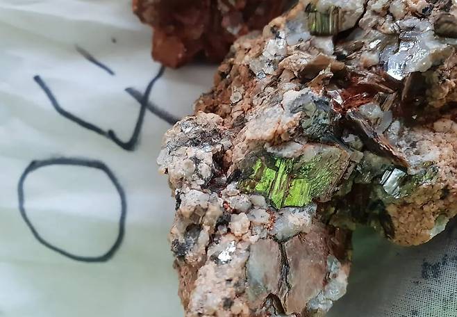 이베레스트 메탈스(Everest Metals)는 작년 12월 호주 퍼스 지역에서 루비듐이 대량으로 매장된 곳을 발견했다고 밝혔다. 이 기업은 새로운 추출 기술을 이용해 높은 회수율로 루비듐을 추출했다./Everest Metals