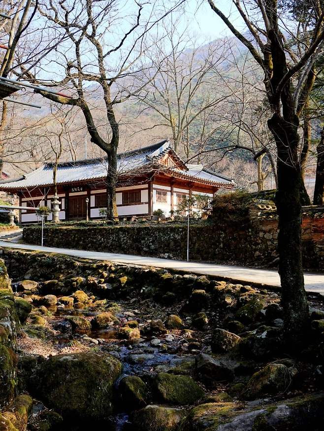 098ef376b5836cf32095e69236ef203efe5fe167d3f09cb10a89