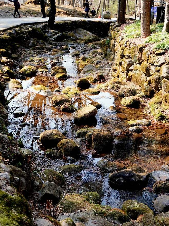 098ef376b5836ef02095e69236ef203ea1dac01db0ab664e45ad