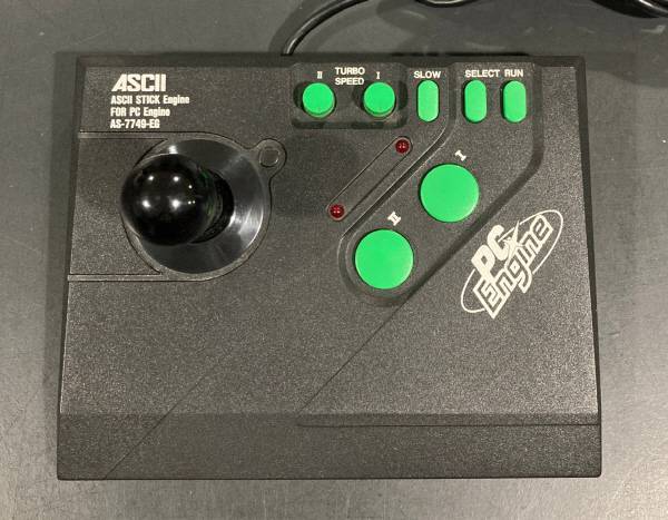 PC엔진 용 조이스틱. 이런 스틱이 있긴 했었나? 싶을 정도로 인지도가 낮을 것이다