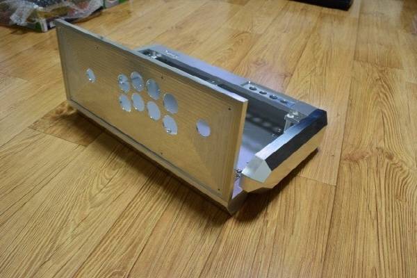 제작 과정의 통 알루미늄을 보라 엄청나다