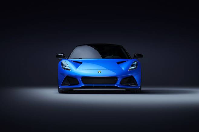 로터스 2025년형 에미라