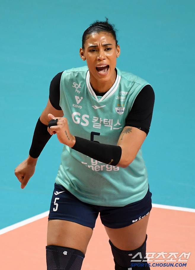 18일 장충체육관에서 열린 V리그 GS칼텍스와 현대건설의 경기. GS칼텍스 실바가 득점 후 환호하고 있다. 장충=박재만 기자 pjm@sportschosun.com/2025.01.18/