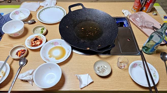 20250217_205555.jpg 저녁 통삼겹살로 한잔