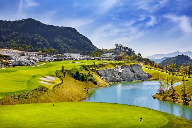 HDC리조트가 운영하는 성문안CC 시그니처 홀인 9번홀 전경. 사진 | HDC리조트