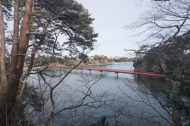 098ef376b2816bff20b5c6b236ef203ef3aee14d44c4c2d322