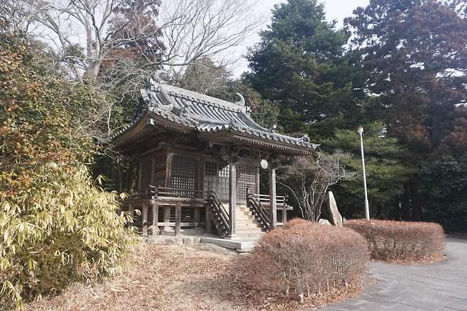 098ef376b2816cf520b5c6b236ef203e32c9b9b5a25ad24e22fb