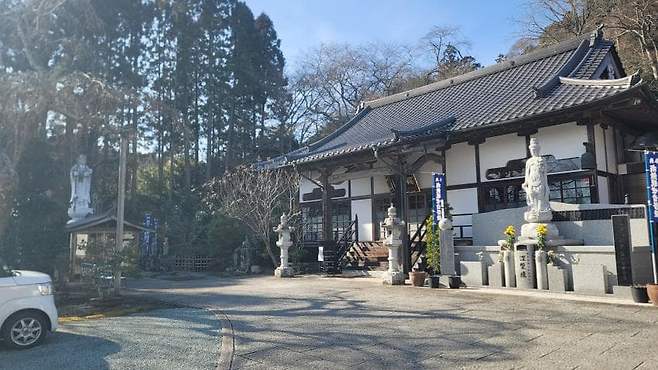 7fed8273b5836af151ee84e44e8371731dbad8488765d42c63216288d2cc2442