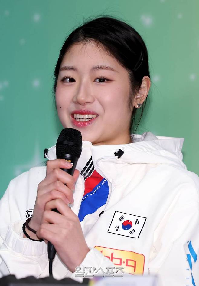 여자 피겨스케이팅 국가대표 이해인이 18일 오후 서울 양천구 목동아이스링크 프레스센터에서 열린 2025 ISU 4대륙 피겨 선수권대회 미디어데이에서 취재진의 질문에 답하고 있다. 김민규 기자 mgkim1@edaily.co.kr /2025.02.18/