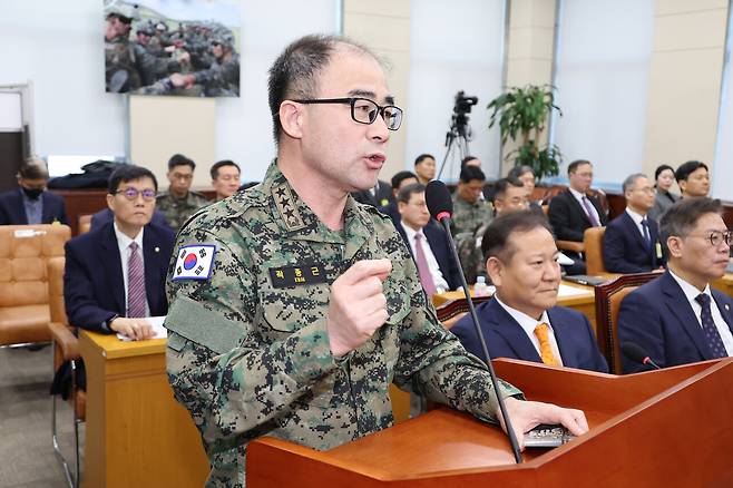 곽종근 전 특수전사령관이 2월4일 국회에서 열린 '윤석열 정부의 비상계엄 선포를 통한 내란 혐의 진상규명 국정조사 특별위원회' 청문회에서 질의에 답하고 있다. ⓒ연합뉴스
