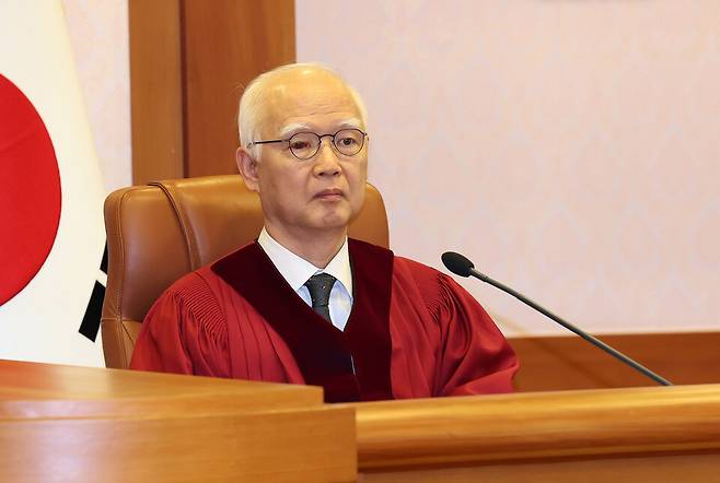 윤석열 대통령의 탄핵심판 사건 1차 변론 준비기일인 지난해 12월27일 서울 종로구 헌법재판소 소심판정에 자리한 정형식 재판관 모습. ⓒ시사저널 박정훈