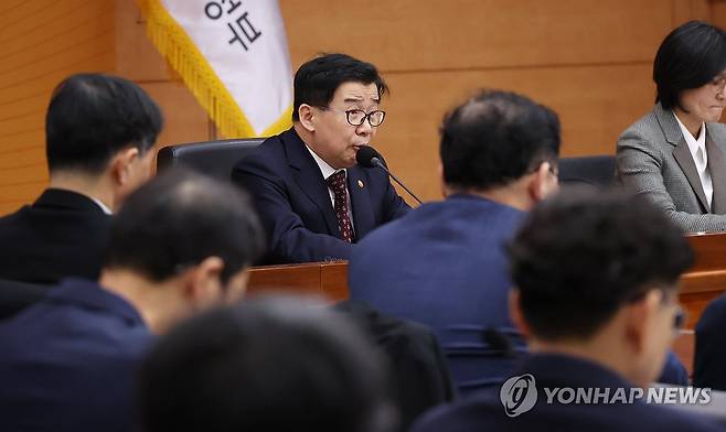 유철환 국민권익위원장 [연합뉴스 자료사진]