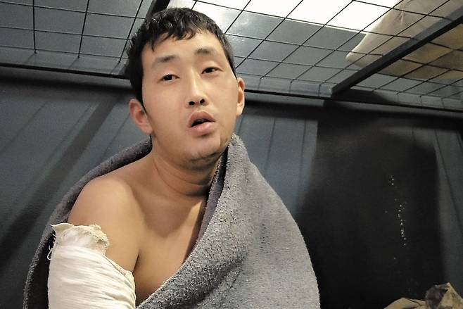 우크라이나를 침공한 러시아에 파병됐던 북한군 포로 리모씨가 본지와 인터뷰하고 있다. 그는 "80%는 결심했다. 대한민국에 가겠다"고 말했다. /키이우=정철환 특파원