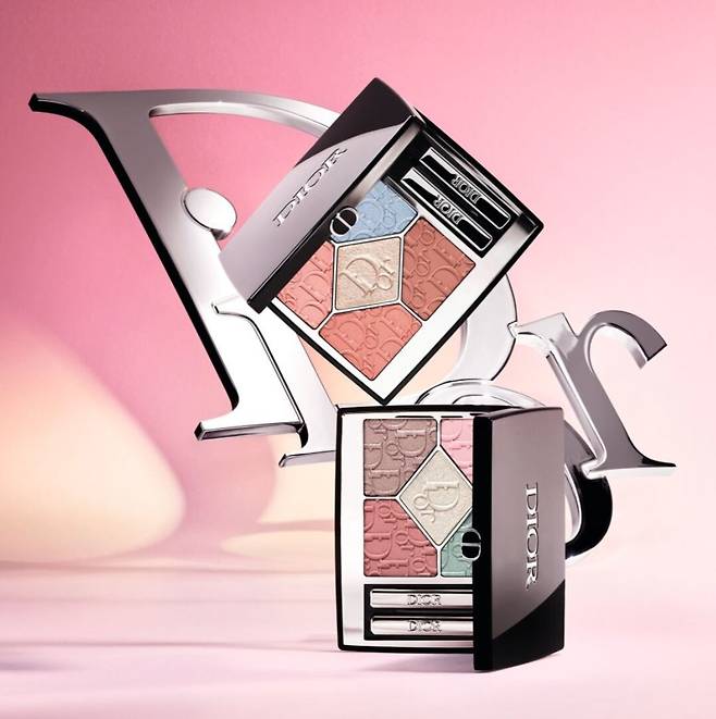 아이섀도 팔레트 ‘디올쇼 5 꿀뢰르'. 디올 뷰티.