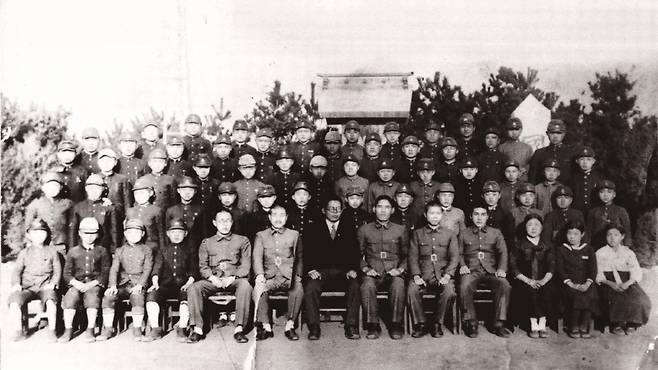 남원초등학교 13회 졸업사진