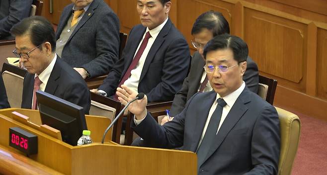 홍장원 전 국정원 1차장이 2월20일 서울 종로구 헌법재판소 대심판정에서 열린 윤 대통령의 탄핵 심판 10차 변론에서 증언하고 있다. ⓒ 연합뉴스