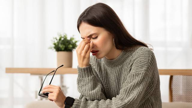 망막열공은 망막 조직에 틈이 생기거나 찢어지는 것을 의미한다 | 출처: 게티이미지뱅크