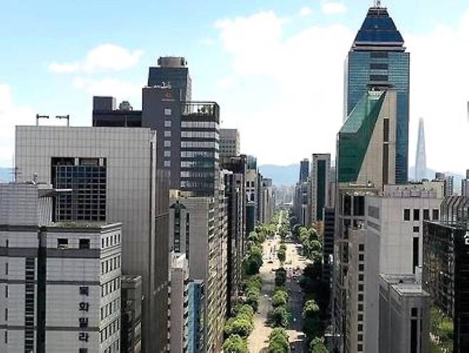 서울 테헤란로의 빌딩숲. /조선DB