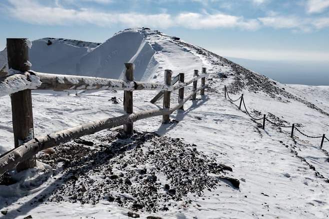 3fb8c32fffd711ab6fb8d38a4482161caeb7951e59a53af59f5745f8a238af5934c87fe21c84