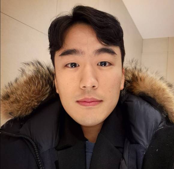 황희두 노무현재단 이사가 뻑가와 함께 이준석 개혁신당 의원, 온라인 커뮤니티 '에펨코리아(펨코)'를 싸잡아 질타했다. [사진=황희두 페이스북]