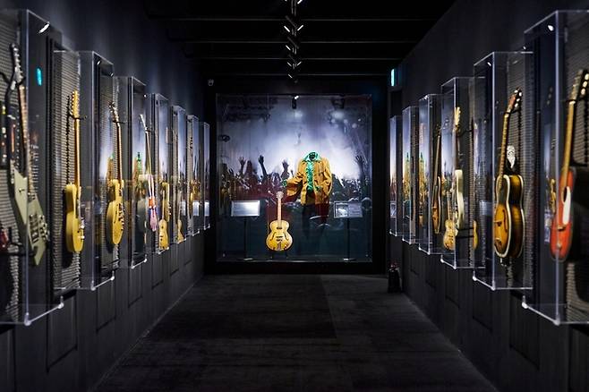 이랜드뮤지엄이 ‘위대한 뮤지션 100인전 vol.1’을 성황리에 개최했다.(이랜드뮤지엄 제공)