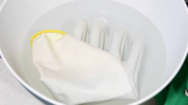 고무장갑 냄새 없애기