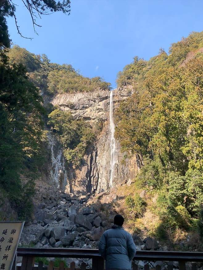 0490f719b7846bff2095e69236ef203e75b444dc65332c87