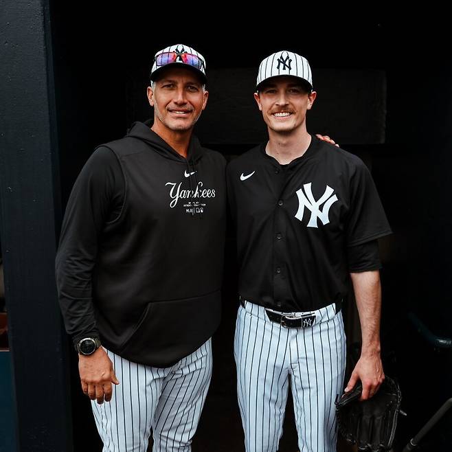 17401818084480.jpg 이제 수염 기르는거 가능하다고 공식 발표한 뉴욕 양키스 ㄷㄷ.jpg