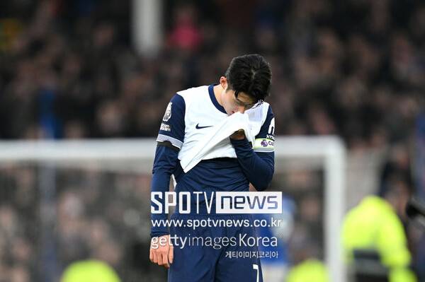 ▲ 손흥민은 엔제 포스테코글루 감독이나 다니엘 레비 회장보다 더 큰 무게의 비판에 시달리고 있다.