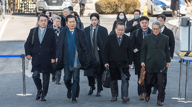 탄핵심판 10차 변론 참석하는 국회 탄핵소추단.