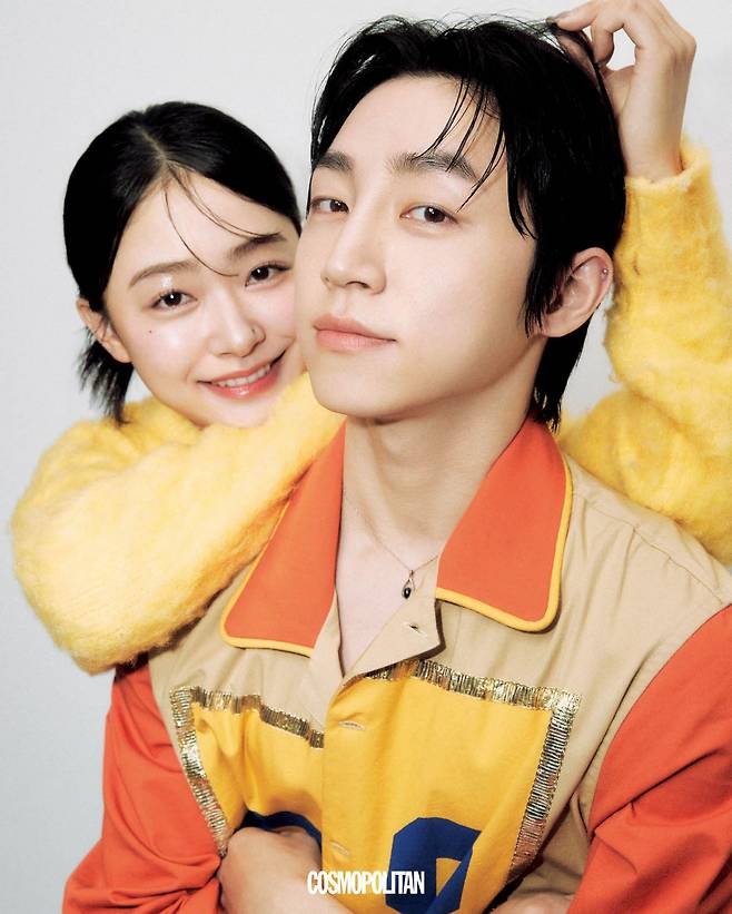 (박지연)스웨터 Extra Ordinary. (정규민)재킷 Bode by G Street 494 Homme. 목걸이, 팔찌 본인 소장품.