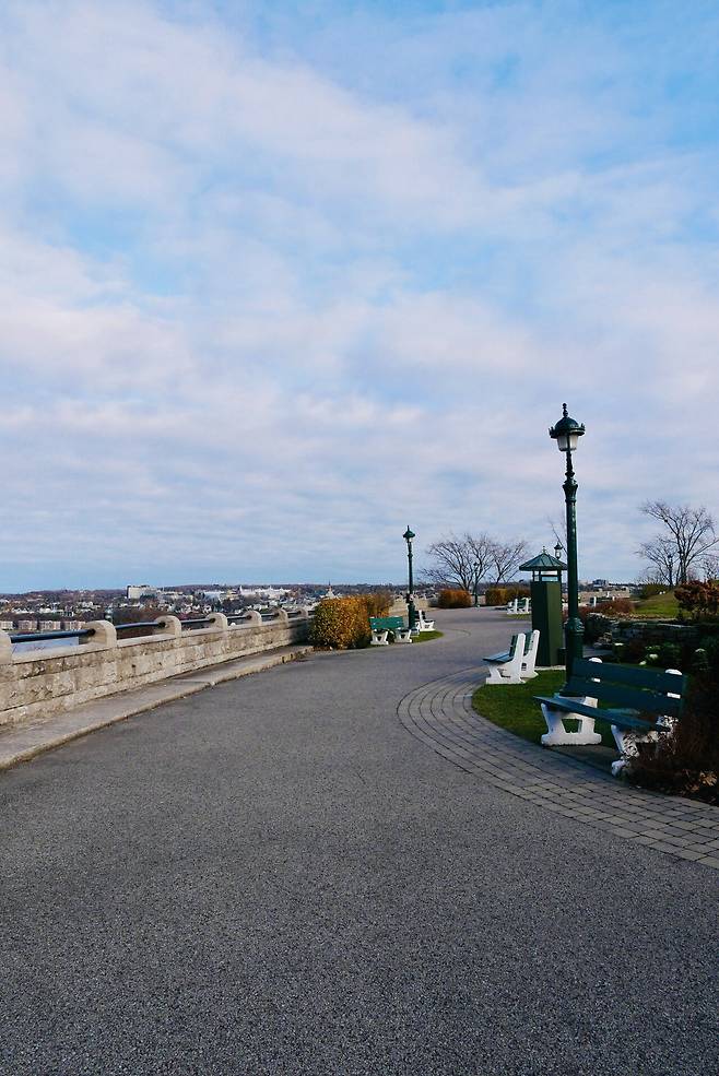 KakaoTalk_20250223_225726952_01.jpg [여행기]44일간 미국여행 22~23 / 몬트리올,퀘벡