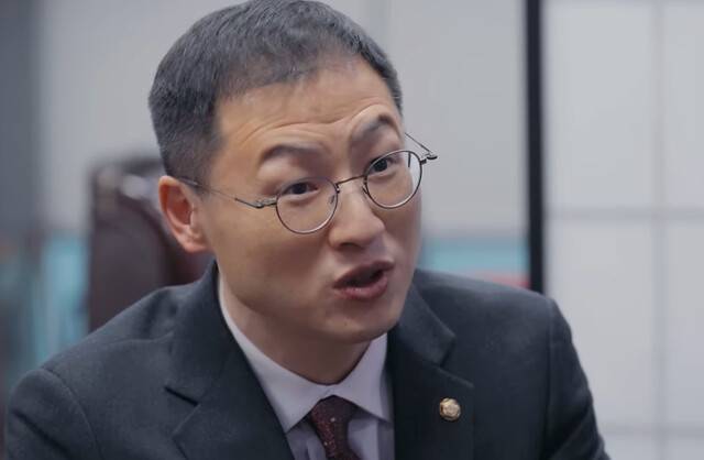 김상욱 국민의힘 의원이 지난 20일 한겨레와 인터뷰를 하고 있다. 영상 갈무리