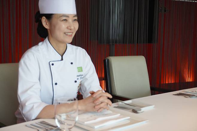 인터뷰 중인 조은주 셰프. 채상우 기자