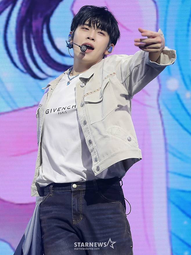 제로베이스원 김태래 '넘치는 소울'[★포토]