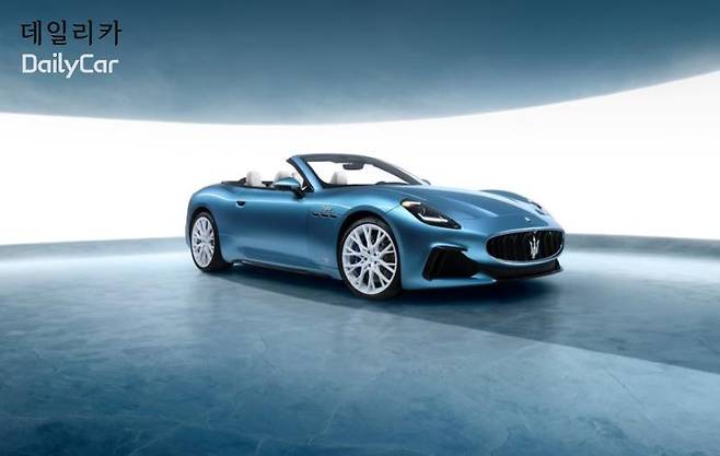마세라티 그란카브리오 트로페오 원 오브 원 – 더 아이스