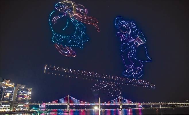 부산 광안리 M 드론 라이트쇼. /부산시 제공