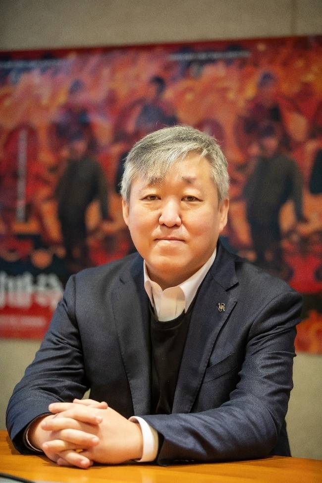 티빙, 이우혁 작가