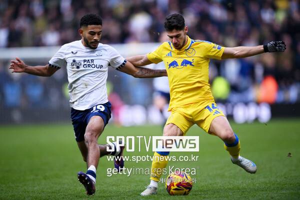 ▲ 마노르 솔로몬은 '이스라엘 손흥민'으로 불린다. 리즈의 프리미어리그 승격에 열을 올리고 있다.