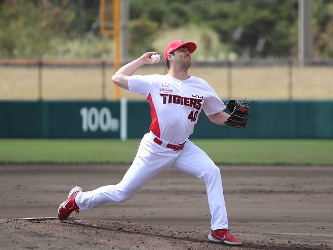 KIA 외국인 투수 제임스 네일이 25일 한화전에서 역투하고 있다. /사진=KIA 타이거즈 제공