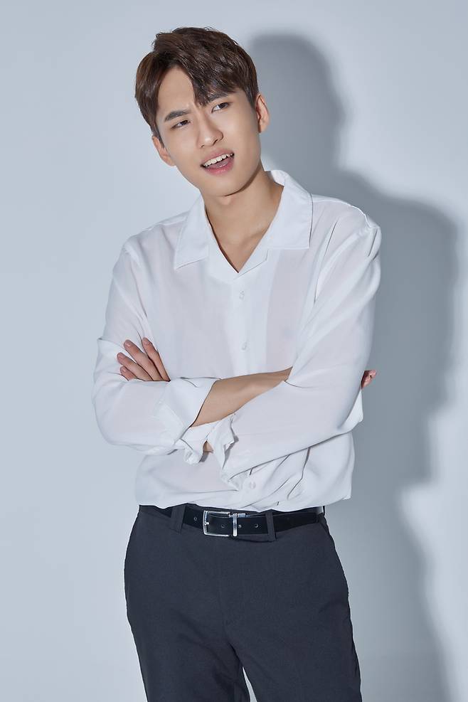 유튜브 크리에이터 '미미미누'