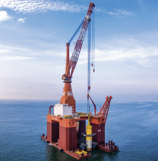 낙월해상풍력단지 공사에 투입된 해상풍력발전기설치선 '순이 1600'호 모습. 정리해양공정유한공사 홈페이지 캡처