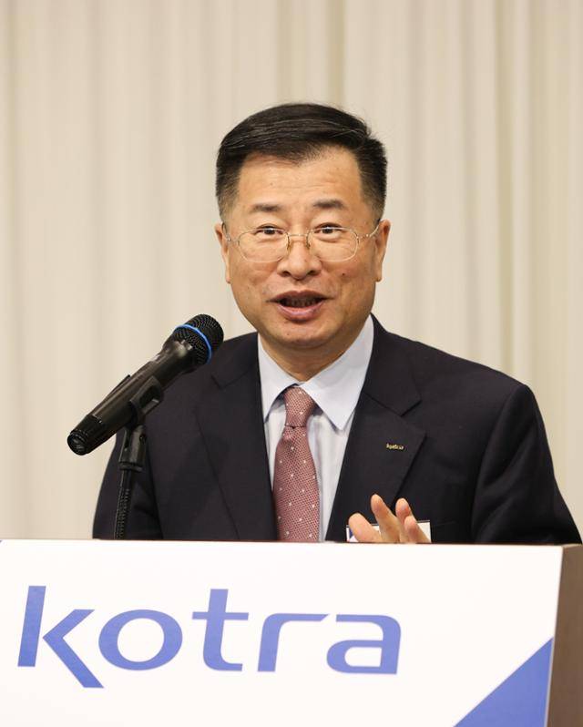 강경성 대한무역투자진흥공사(KOTRA·코트라) 사장이 27일 서울 종로구에서 취임 100일 기자간담회를 열고 소감을 밝히고 있다. 코트라 제공